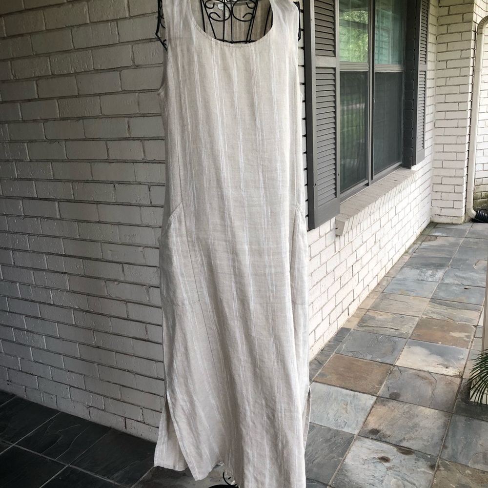 Beautiful linen Garnet Hill maxi dress.